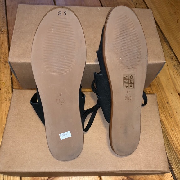 Urban Outfitters black suede gladiator sandal - Picture 3 of 5